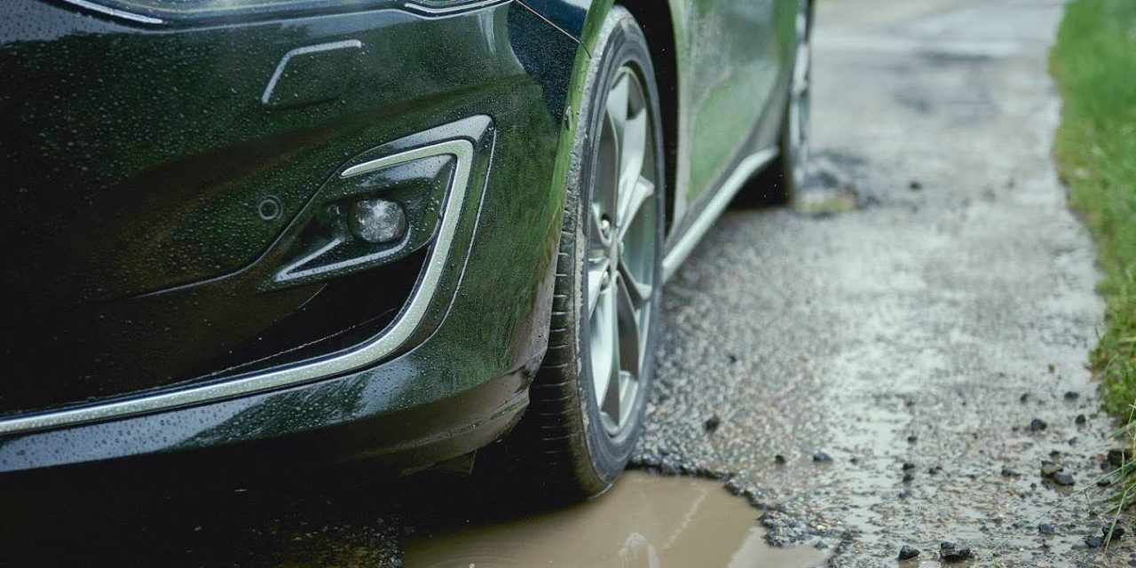 INNOVATIVE POTHOLE DETECTION SYSTEM IRONS OUT BUMPS FOR ALL-NEW FORD FOCUS DRIVERS