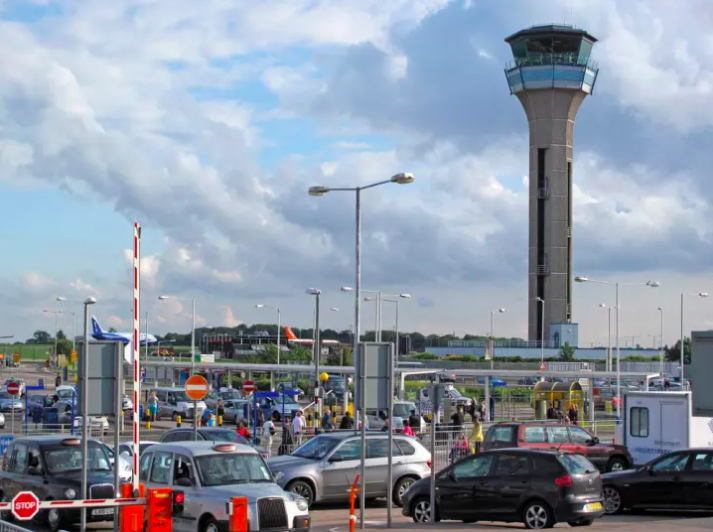 More than half of UK’s largest airports raise pick-up car park fees in 2018
