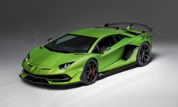 LAMBORGHINI SVJ EUROPEAN DEBUT AT SALON PRIVÉ