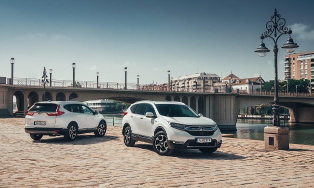 HONDA CONFIRMS PRICING, SPEC AND GRADES FOR CR-V HYBRID