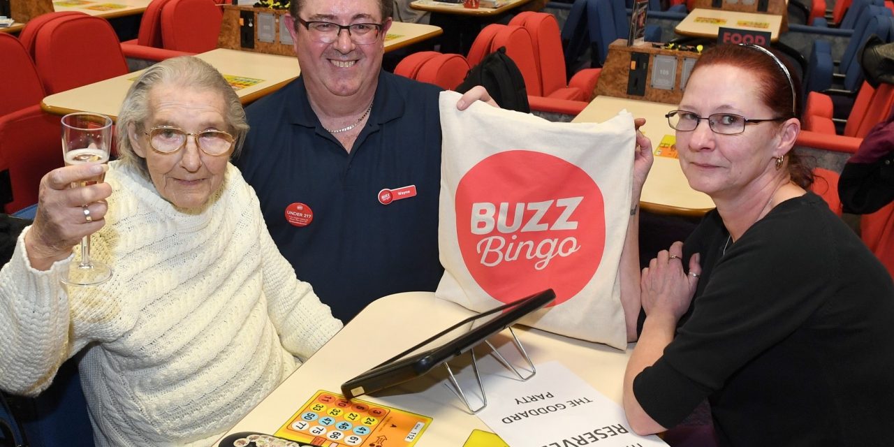 Bingo-loving mother and daughter duo honoured as Grantham welcomes new Buzz Bingo club