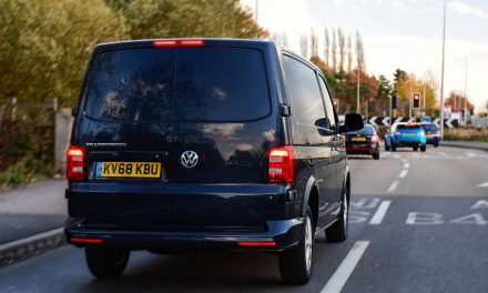 BRAKING NEWS: VAN DRIVERS RISKING ACCIDENTS BECAUSE OF HEAVY LOADS