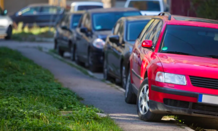 Inquiry into pavement parking launched – RAC reaction