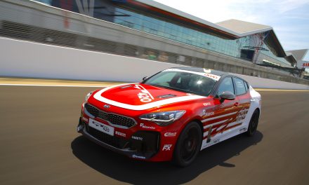 POWER TO SURPRISE – KIA PRESENTS ONE-OFF ‘STINGER GT420’ TRACK CAR