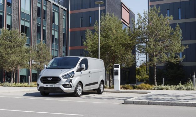 NEW FORD TRANSIT AND TOURNEO CUSTOM PLUG-IN HYBRIDS DELIVER ZERO EMISSION DRIVING WITH NO RANGE ANXIETY