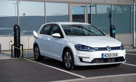 VOLKSWAGEN e-GOLF GETS £2,765 VALUE BOOST