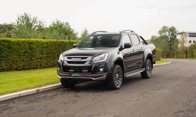 GIVE YOURSELF THE EDGE WITH THE NEW ISUZU D-MAX BLADE+