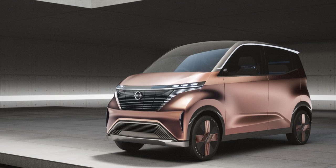 NISSAN UNVEILS IMK CONCEPT EV FOR FASHIONABLE URBAN COMMUTERS