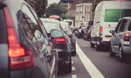 ‘Drivers who leave their engines on when parked should be fined’
