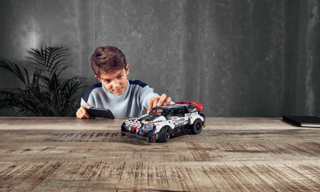 Introducing the new LEGO® TECHNIC™ Top Gear Rally Car