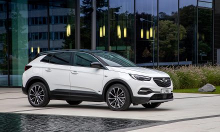 VAUXHALL ADDS GRANDLAND X HYBRID WITH FRONT-WHEEL DRIVE TO SUV RANGE
