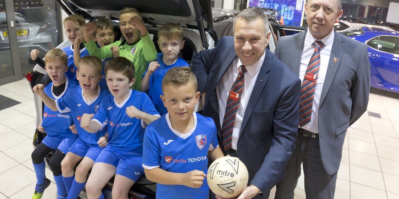Vertu Toyota kits out Chesterfield junior footballers