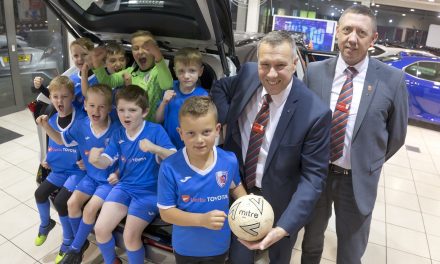 Vertu Toyota kits out Chesterfield junior footballers