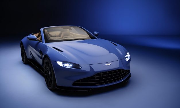 VANTAGE ROADSTER: UNCOMPROMISING PERFORMANCE MEETS PURE EMOTION