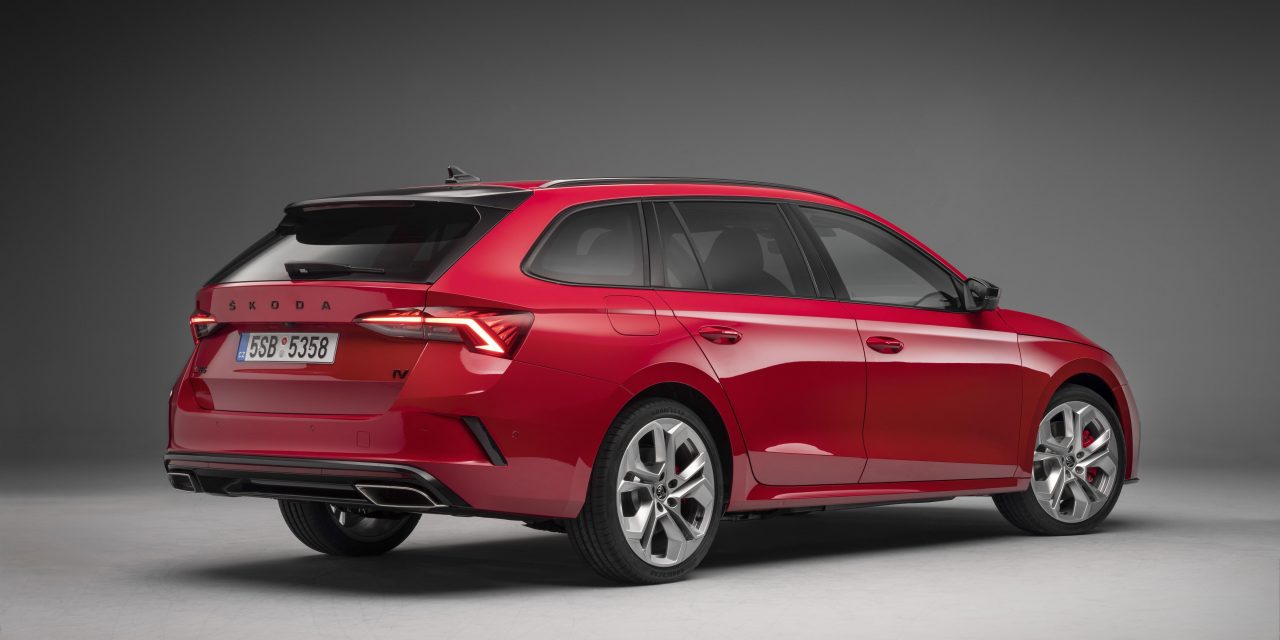 ŠKODA OCTAVIA vRS iV: SUSTAINABLE YET SPORTY