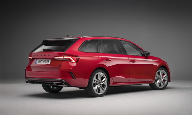ŠKODA OCTAVIA vRS iV: SUSTAINABLE YET SPORTY