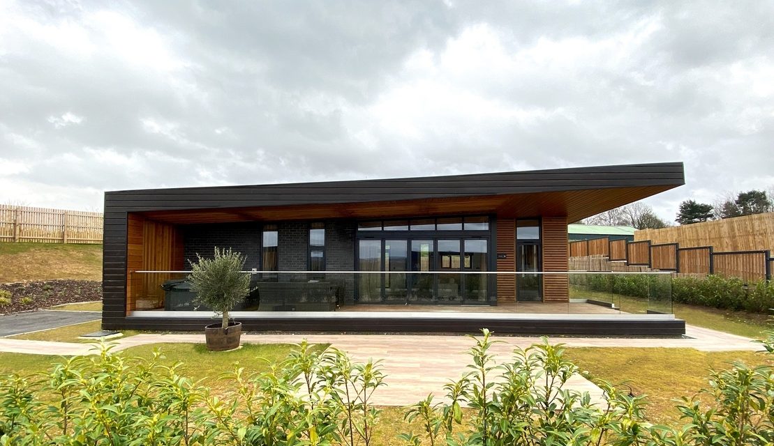 AM2 Architects announces completion of three new luxury lodges at premier Nottinghamshire venue