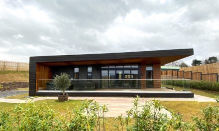 AM2 Architects announces completion of three new luxury lodges at premier Nottinghamshire venue