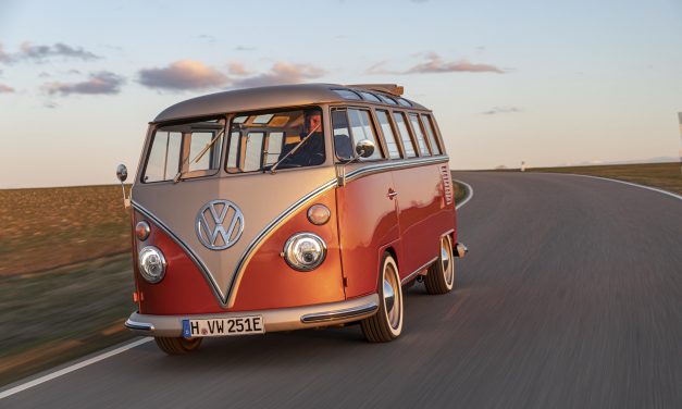 ELECTRIC POWER: THE NEW e-BULLI IS A CROSSOVER OF HIGH-END CLASSIC AND HIGH-TECH ELECTRIC VEHICLE