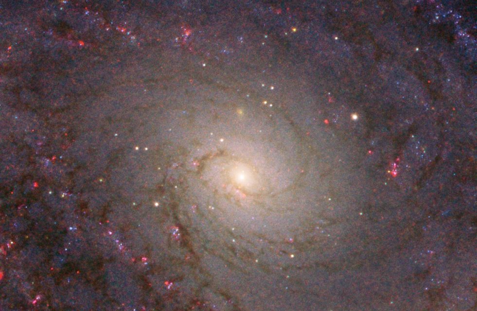 Hubble Captures Grand Spiral