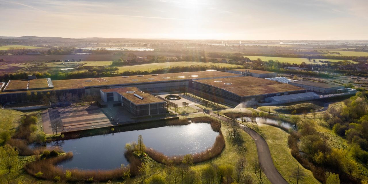 ROLLS-ROYCE MOTOR CARS REFLECTS ON UNIQUE 116-YEAR HISTORY