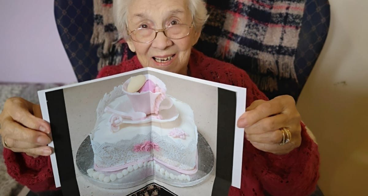 CARE HOME RESIDENTS RECEIVE KIND MESSAGES FROM LOCAL SCHOOL CHILDREN