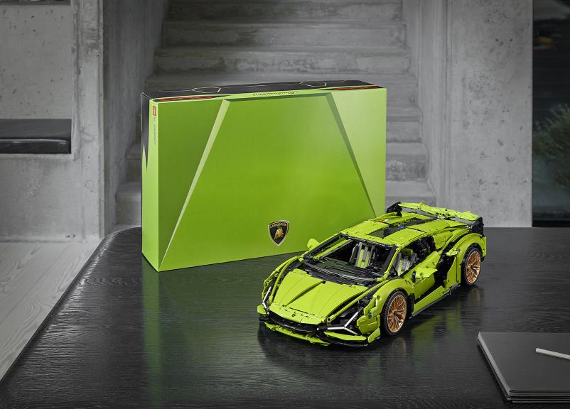 LAMBORGHINI AND LEGO RECREATE LAMBORGHINI SIÁN