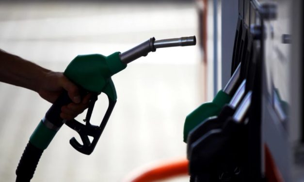 Cost of refuelling a car at lowest level in four years after oil price plummets