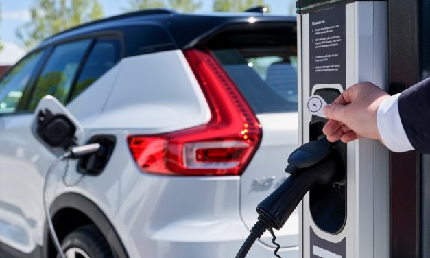 VOLVO CARS AND PLUGSURFING OFFER EUROPE-WIDE CHARGING SERVICE ON ALL ELECTRIC MODELS