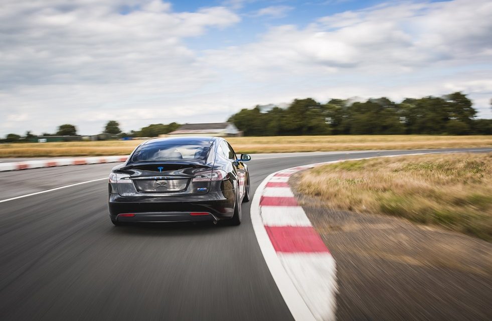 LIGHTNING BOLT…EV DRIVING EXPERIENCES OVERTAKE PETROL SUPERCARS WITH FASTER ACCELERATION A MAJOR DRAW