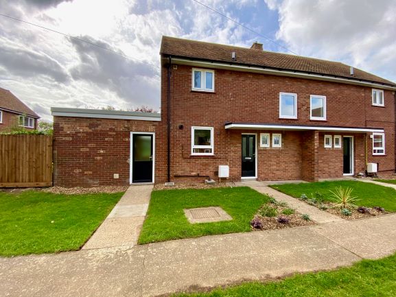 BUYERS RUSH TO SECURE AN AFFORDABLE AND SPACIOUS FAMILY HOME BY RUTLAND WATER