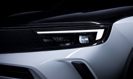 Vauxhall Mokka and Mokka-e available with leading IntelliLux LED Matrix lights