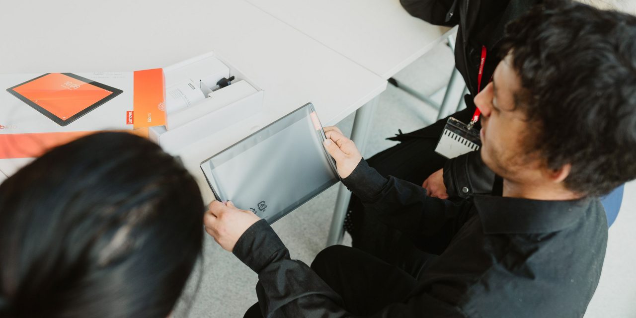 VODAFONE JOINS FORCES WITH GOOD THINGS FOUNDATION AND MENCAP
