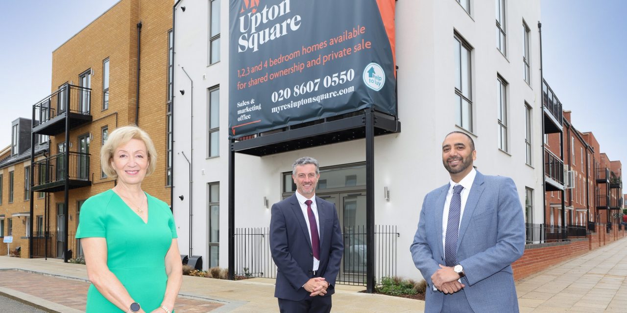 South Northamptonshire MP Enjoys Tour of New Affordable Homes Development
