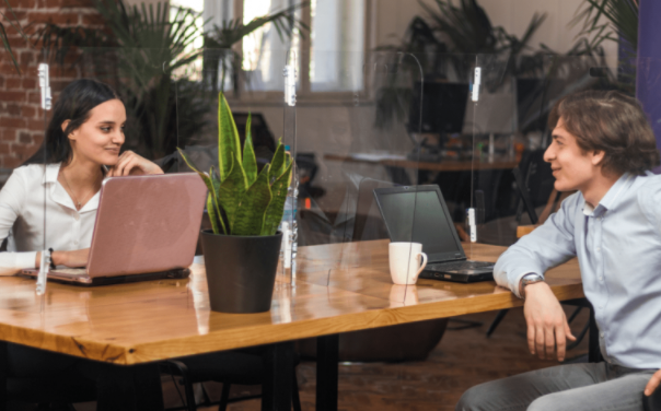To help prepare the workplaces in the United Kingdom, Driver Bubble™ launches the new ‘Driver Bubble Desk Guard’