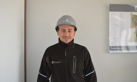 BARRATT HOMES SITE MANAGER IN HUGGLESCOTE RECOGNISED AS BEST IN THE COUNTRY FOR QUALITY