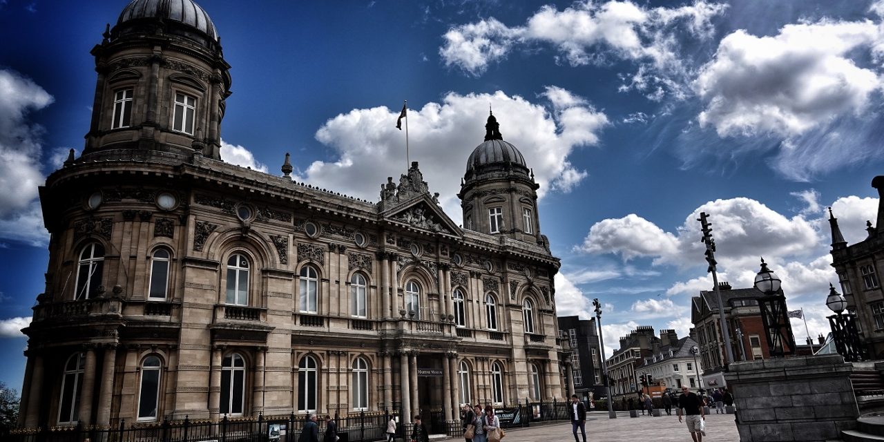 Focus supervises the decanting of 50,000 museum artefacts