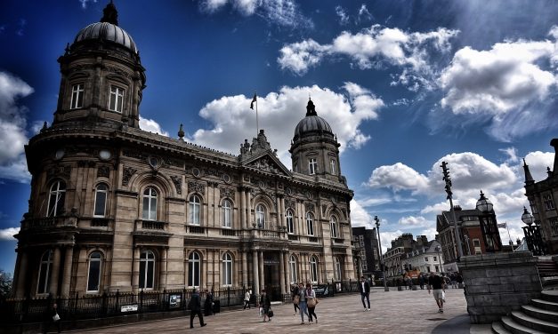Focus supervises the decanting of 50,000 museum artefacts