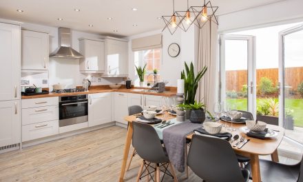 MANSFIELD HOMEBUILDER CELEBRATES 100TH MOVE-IN AT GROWING COMMUNITY
