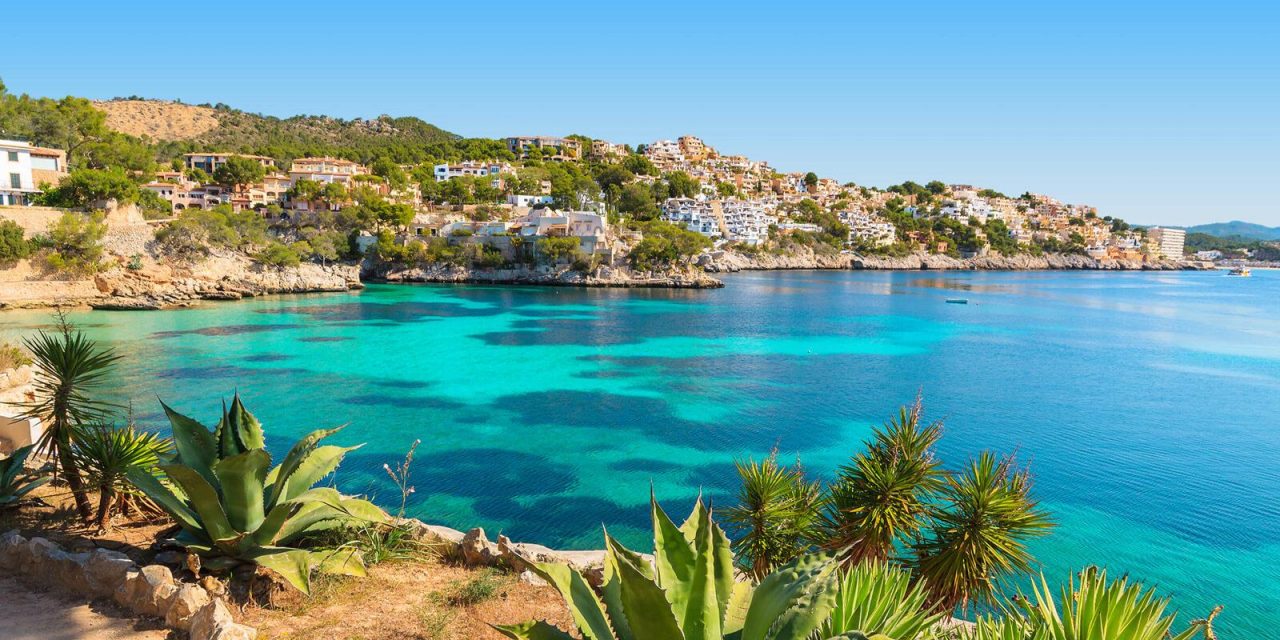 Brits’ type on paper! SURGE IN EUROPEAN HOLIDAY HOMES SHOWS THIRST FOR CASA AMOR STYLE GETAWAYS