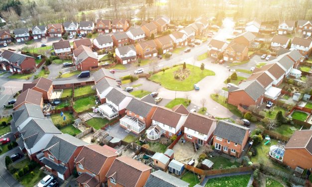 A south-facing garden could increase your property value by over £175k in East Midlands