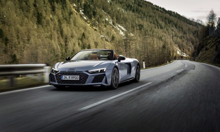 The sheer joy of driving meets enhanced performance: the Audi R8 V10 performance RWD