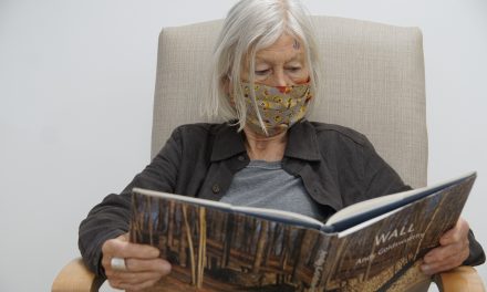 Derbyshire artist featured on TV’s ‘Four in a Bed’ rediscovers her freedom after life-changing cataract surgery