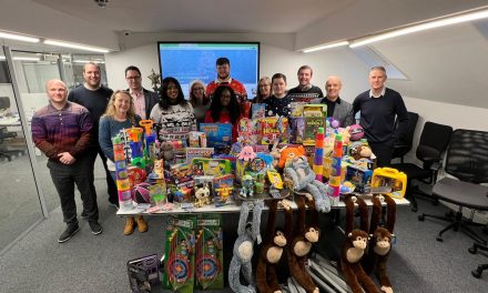 R&D Business Donates Xmas Gifts for Kids in Care