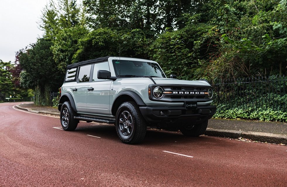 First Ford Broncos arrive on UK roads