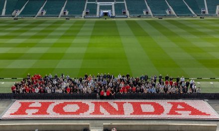 Honda UK sets Guinness World Records™ title for largest rugby ball mosaic (logo)