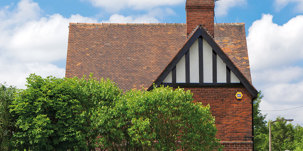 BRITONS SPEND HOLIDAYS WORRYING THEIR HOMES WILL BE BURGLED