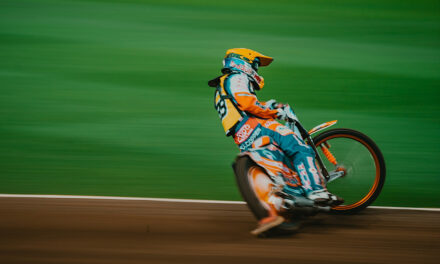 What are the rules of Speedway Racing?