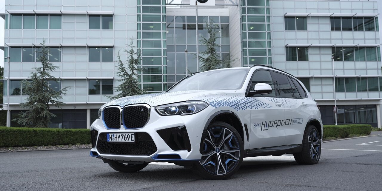 BMW iX5 Hydrogen pilot fleet visits the UK