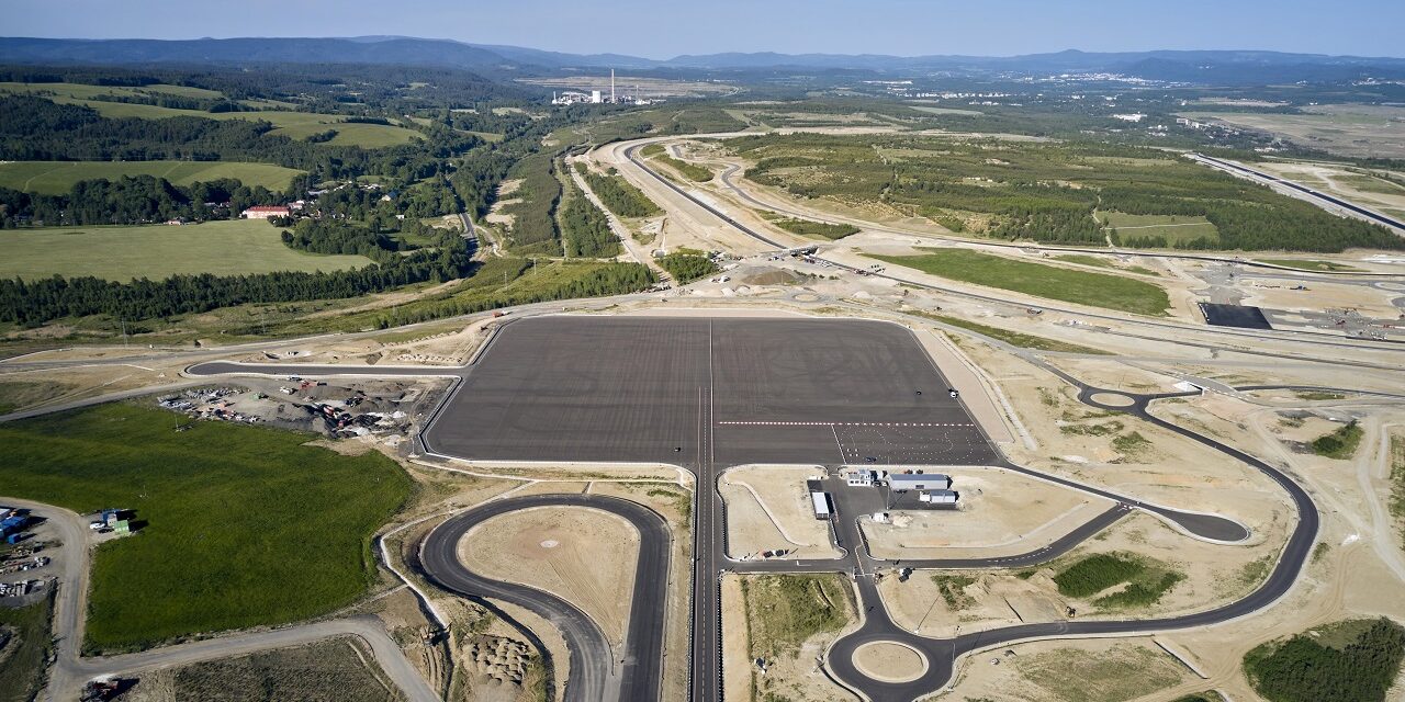 BMW Group launches test track for automated driving and parking in Sokolov